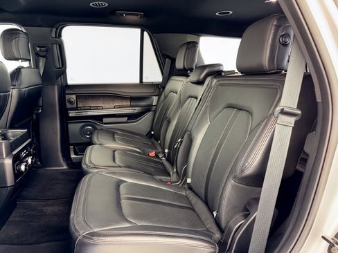 Used 2020 Ford Expedition Limited RWD image 25