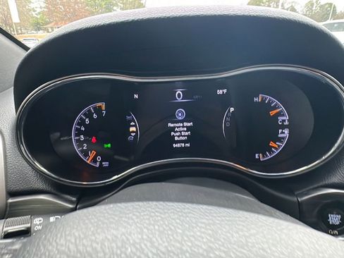 Used 2020 Jeep Grand Cherokee Altitude image 19