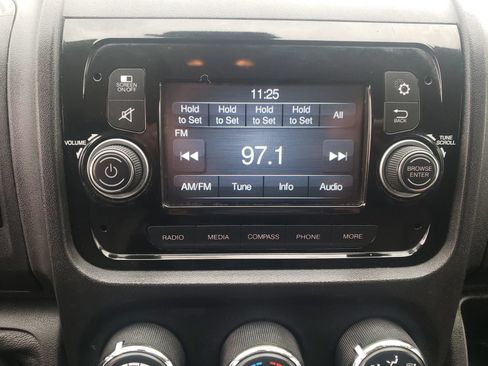 Used 2019 RAM ProMaster 2500 FWD image 33