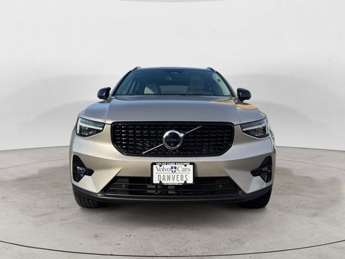 Certified 2023 Volvo XC40 B5 Ultimate w/ Protection Package Premier AWD/4WD image 28