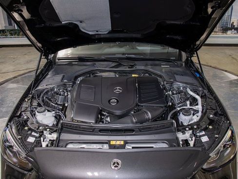 Used 2026 Mercedes-Benz C 300 4MATIC Sedan image 5
