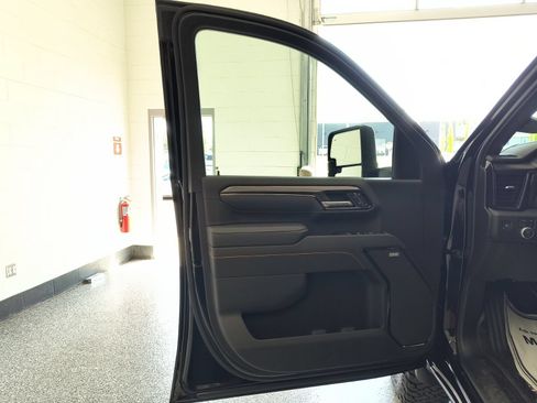 Used 2026 GMC Sierra 2500 AT4 w/ AT4 Premium Plus Package AWD/4WD image 10