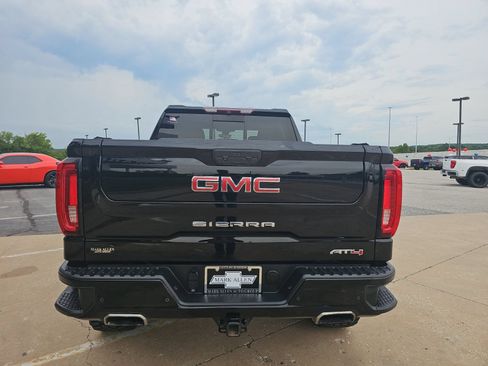 Used 2019 GMC Sierra 1500 AT4 w/ AT4 Premium Package AWD/4WD image 5