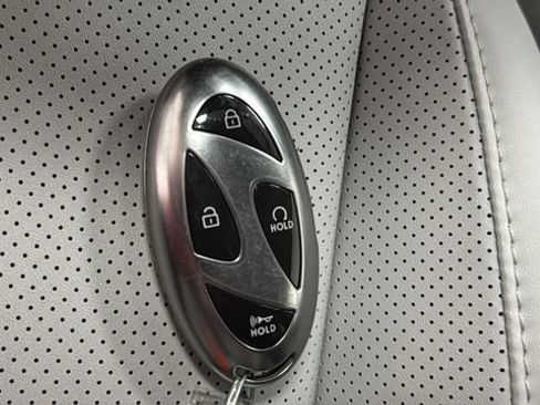 Used 2024 Hyundai Kona Limited AWD/4WD image 41