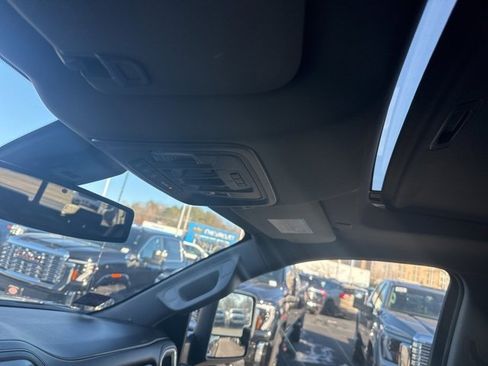Used 2022 GMC Sierra 2500 Denali image 24