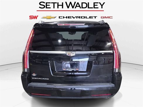 Used 2016 Cadillac Escalade ESV Premium image 6