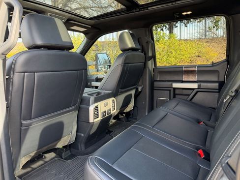 Used 2022 Ford F250 Lariat w/ Black Appearance Package image 41