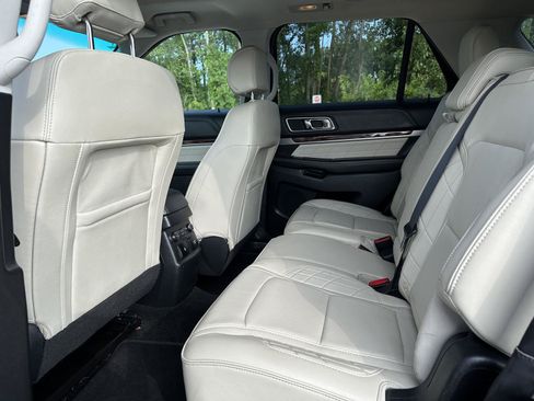 Used 2016 Ford Explorer Platinum AWD/4WD image 15