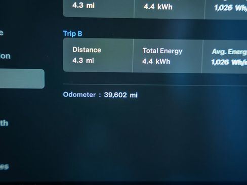 Used 2022 Tesla Model S Plaid image 40