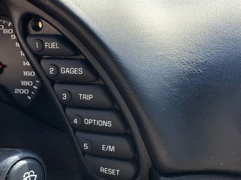 Used 2004 Chevrolet Corvette Coupe w/ Roof Package image 23