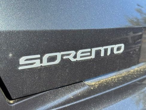 Certified 2023 Kia Sorento SX image 3