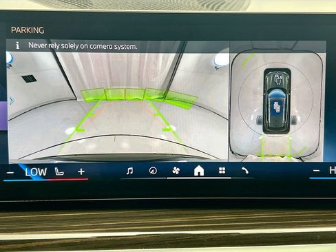 Certified 2025 BMW X5 xDrive40i w/ Parking Assistance Package image 15