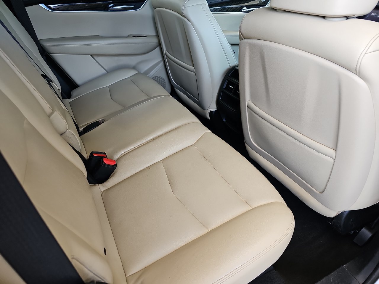 Used 2017 Cadillac XT5 FWD image 11