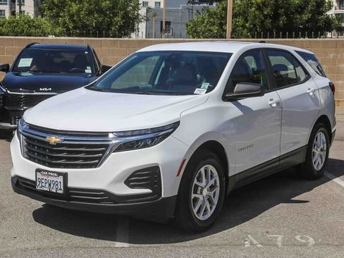 Used 2023 Chevrolet Equinox LS FWD image 4