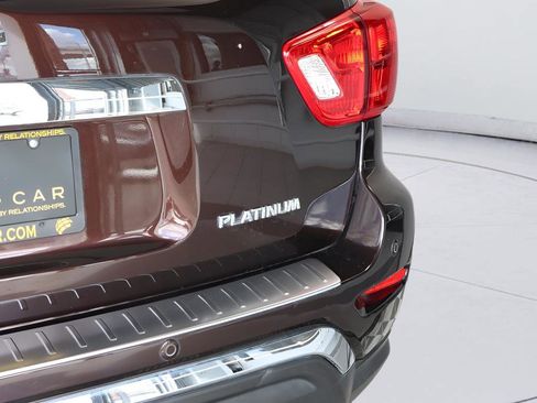 Used 2020 Nissan Pathfinder Platinum image 9