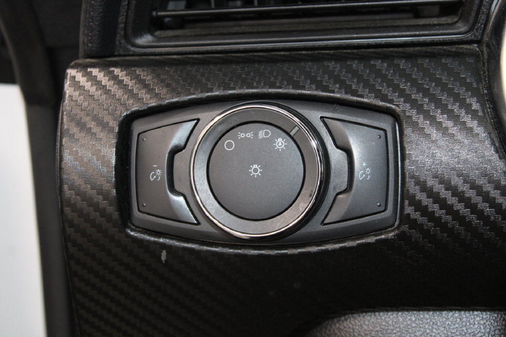 Certified 2021 Ford Mustang Coupe w/ Black Accent Package RWD image 35