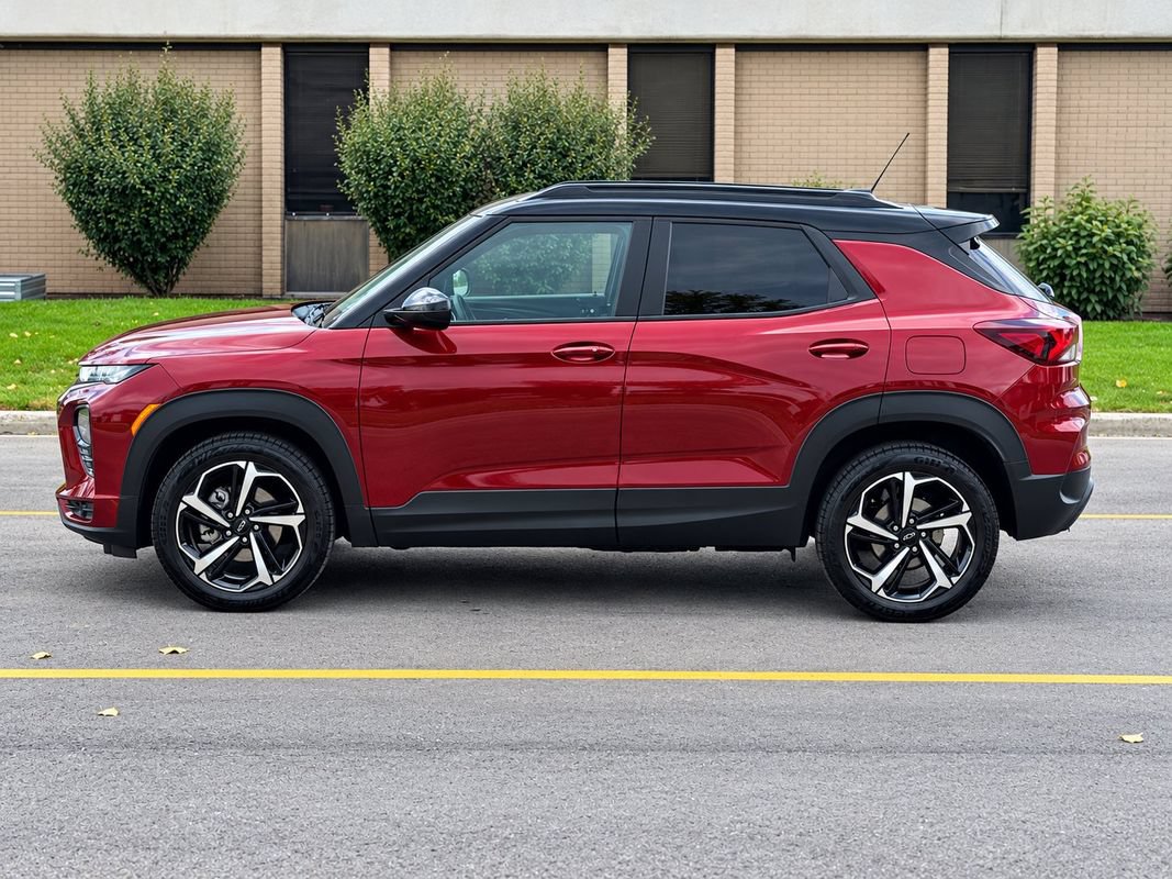 Used 2022 Chevrolet TrailBlazer RS FWD image 3