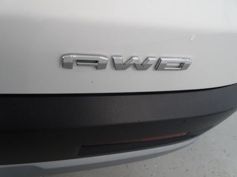 Used 2023 GMC Acadia SLT w/ Preferred Package AWD/4WD image 27