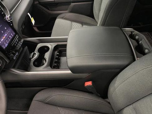 New 2026 RAM 1500 4x4 Crew Cab image 21