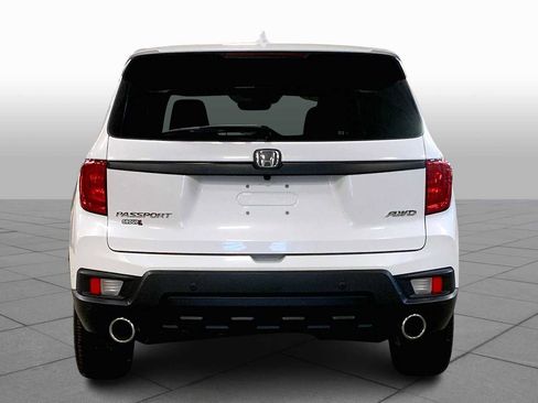 Used 2023 Honda Passport EX-L image 4