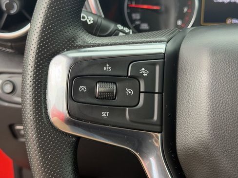 Used 2025 Chevrolet Blazer LT FWD image 23