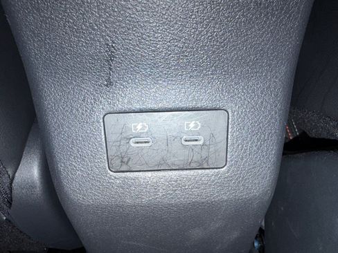 Used 2026 Nissan Kicks SR FWD image 33