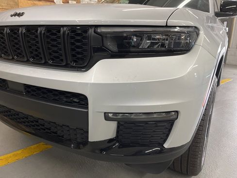 New 2025 Jeep Grand Cherokee L Limited w/ Black Appearance Package image 11