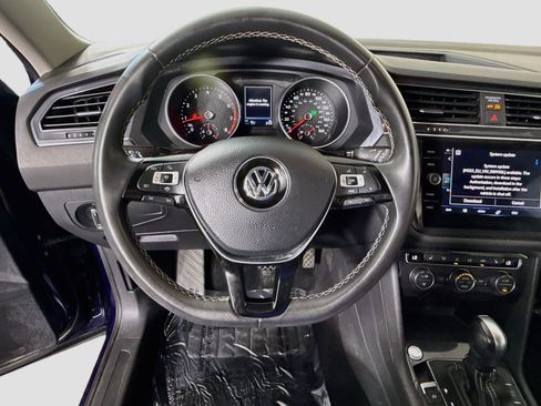 Used 2021 Volkswagen Tiguan SE AWD/4WD image 13