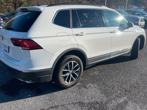 Used 2020 Volkswagen Tiguan SE image 6