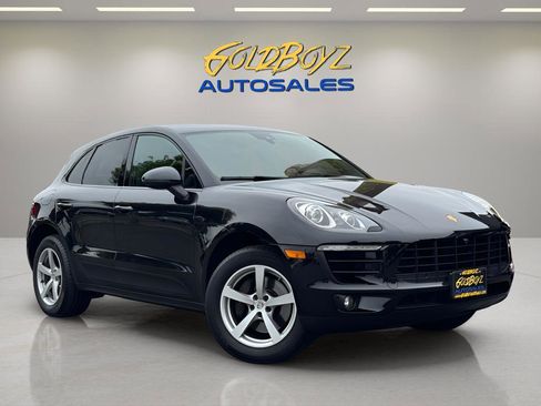 Used 2018 Porsche Macan Sport Edition image 2