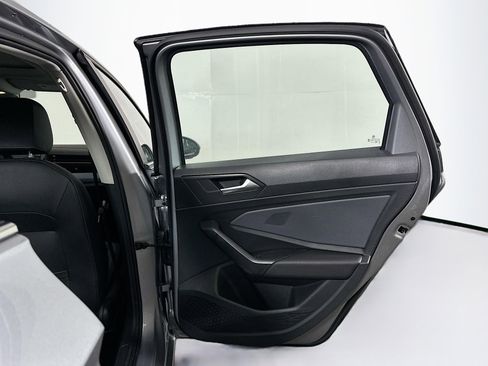 Used 2025 Volkswagen Jetta SE image 30