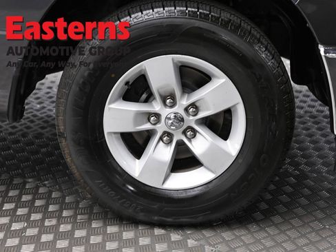 Used 2023 RAM 1500 Classic SLT w/ Trailer & Traction Group AWD/4WD image 31