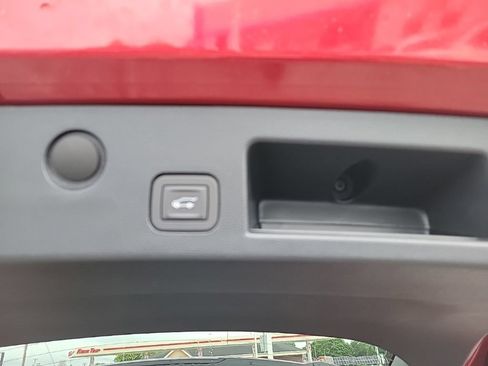 Used 2025 Chevrolet Equinox ACTIV w/ LPO, Floor Liner Package AWD/4WD image 9