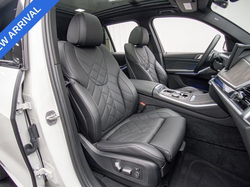 Used 2024 BMW X5 xDrive40i w/ M Sport Package AWD/4WD image 15