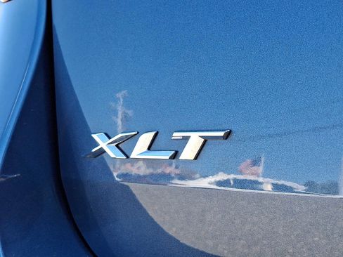 Used 2020 Ford Explorer XLT w/ Equipment Group 202A AWD/4WD image 34