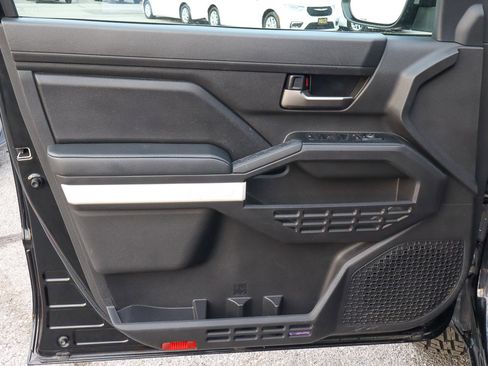 Used 2024 Toyota Tacoma TRD Off-Road image 15