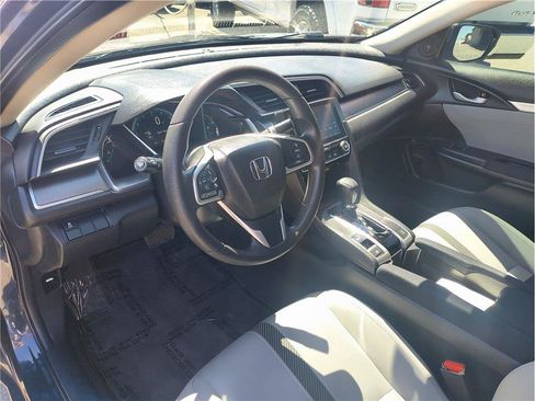 Used 2018 Honda Civic EX image 5