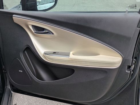 Used 2012 Chevrolet Volt Premium w/ Premium Trim Package image 28