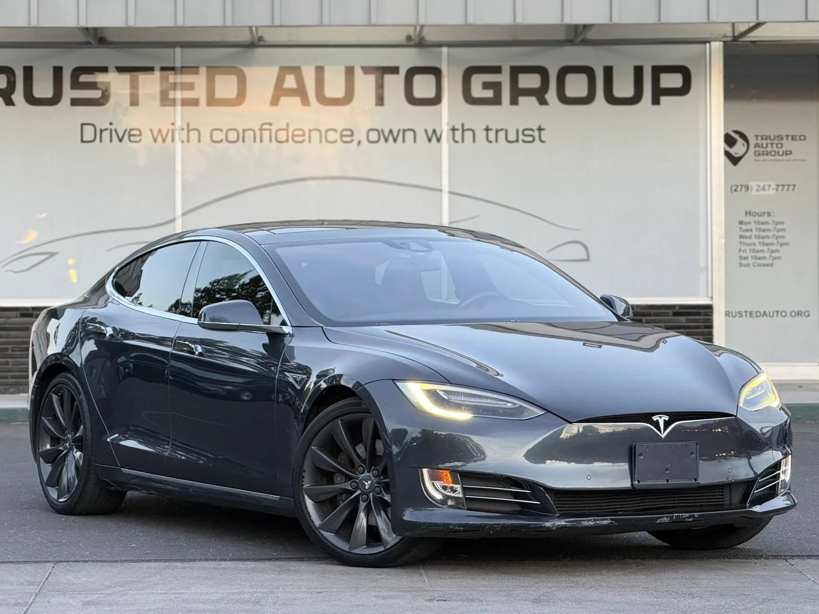 Used 2016 Tesla Model S 90D AWD/4WD image 3