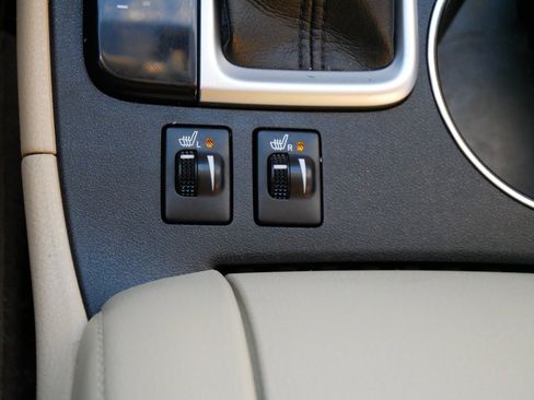 Used 2015 Toyota Highlander XLE image 24