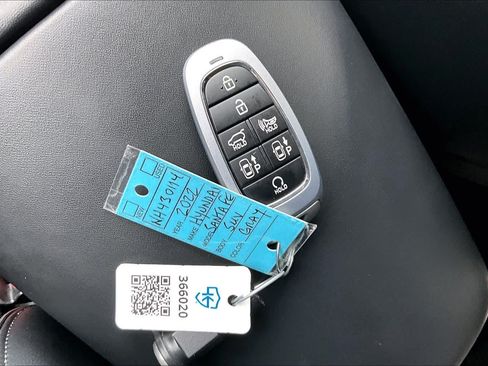 Used 2022 Hyundai Santa Fe Limited FWD image 15