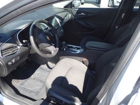 Used 2020 Chevrolet Malibu LT image 9
