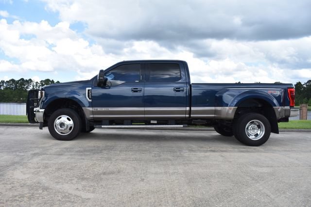 Used 2019 Ford F350 Lariat w/ Lariat Value Package AWD/4WD image 3