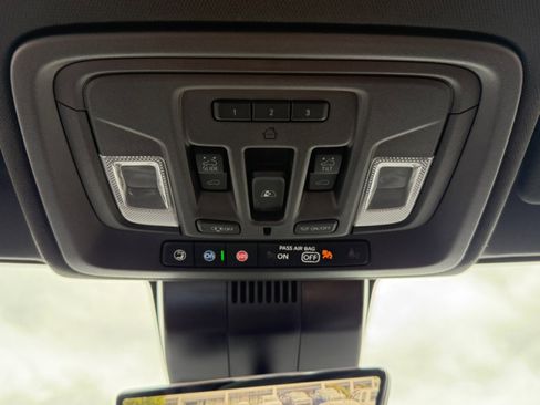 Used 2024 GMC Sierra 2500 AT4 w/ AT4 Premium Plus Package image 35