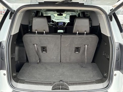 Used 2023 GMC Acadia AT4 w/ Technology Package image 23