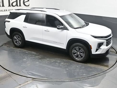 New 2026 Chevrolet Traverse LT w/ Driver Confidence Package image 17