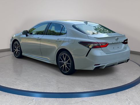 Used 2024 Toyota Camry SE FWD image 6