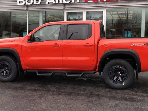 Used 2025 Nissan Frontier PRO-4X w/ Tow Package AWD/4WD image 5