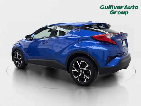 Used 2019 Toyota C-HR XLE FWD image 4