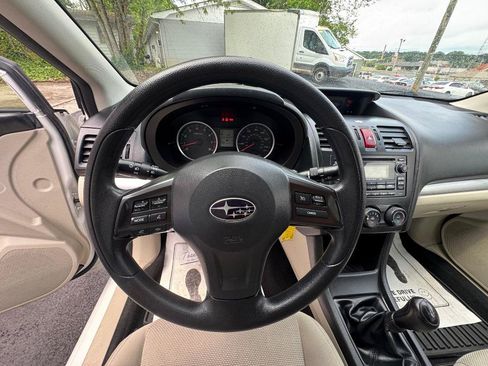 Used 2013 Subaru Crosstrek 2.0i Premium AWD/4WD image 17